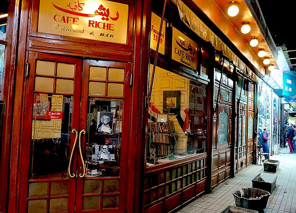Caf%C3%A9-Riche-El-Cairo Египетската култура – от фараони до модерно общество
